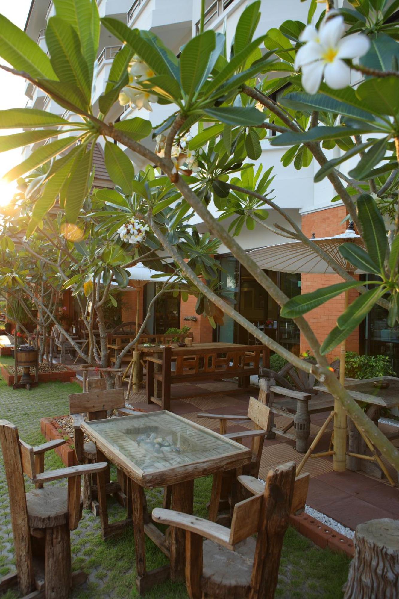 Asia Hotels Group Chiang Mai Exterior foto